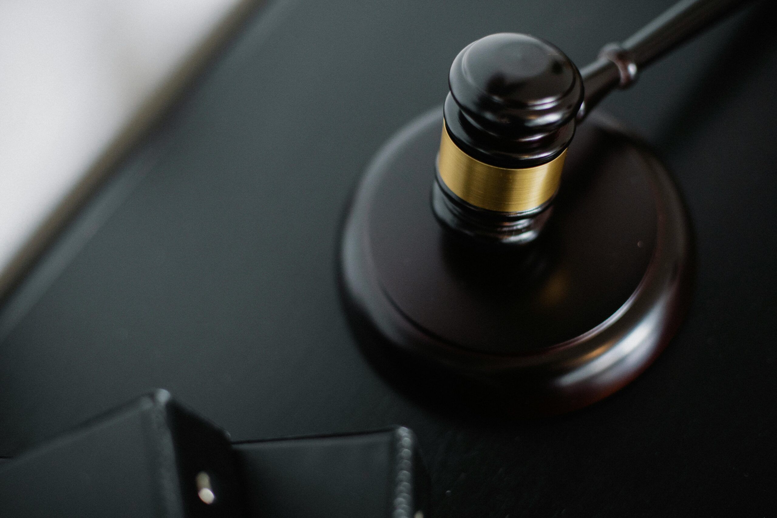 closeup-of-judge-gavel